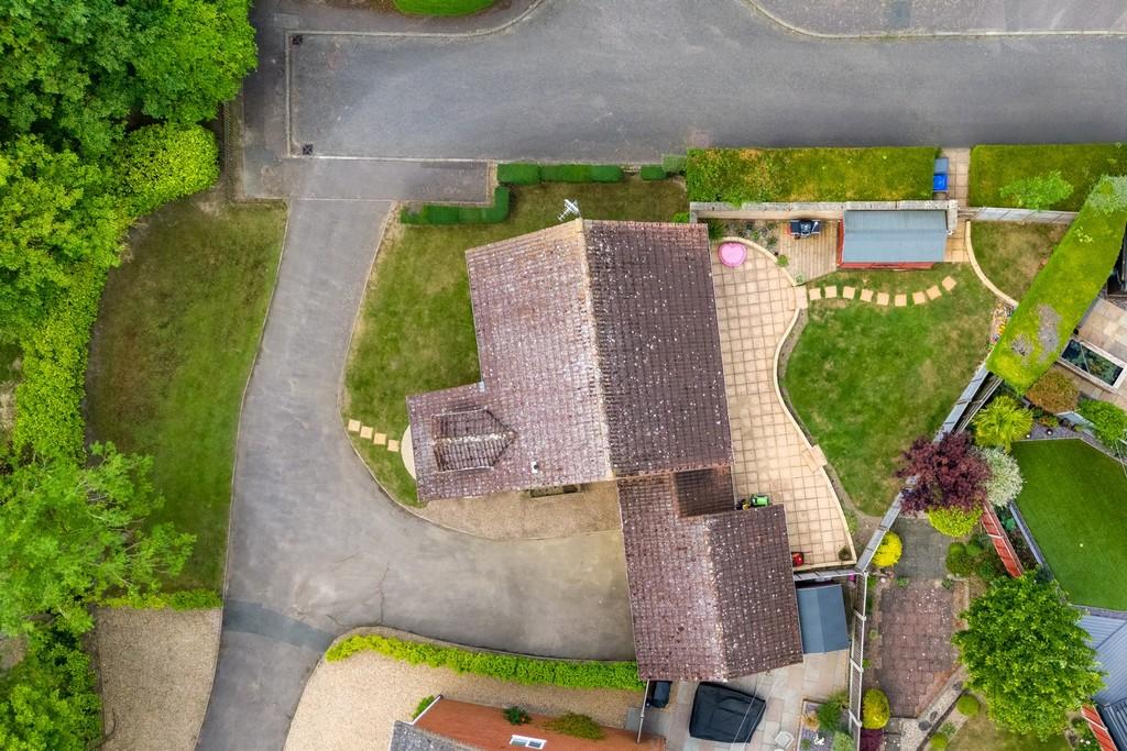 1440px 2 Plummer Close-45