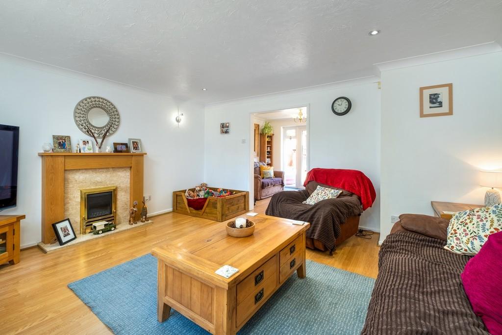 1440px 2 Plummer Close-14