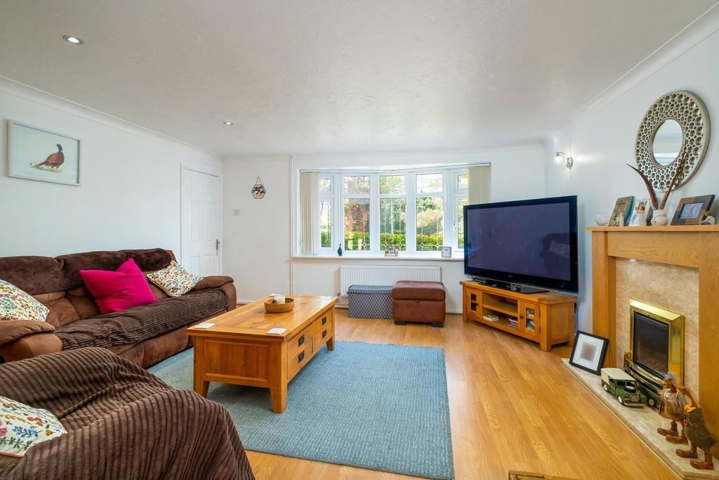 1440px 2 Plummer Close-15