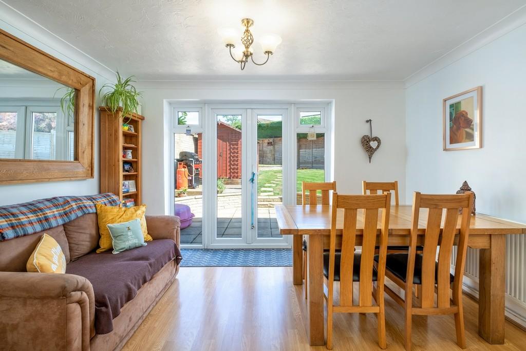 1440px 2 Plummer Close-16