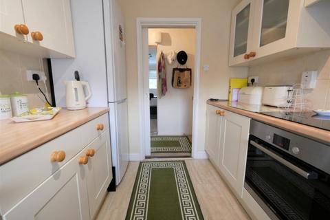 2 bedroom ground floor flat for sale, Henley Court, Henley Road, Ipswich