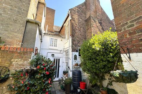undefined, HISTORIC LYNN - Grade II Listed 4 Bed Detached Period Residence on Queen Street
