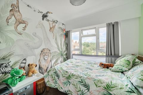 94 Denmark Gardens, Carshalton, SM5 2JN