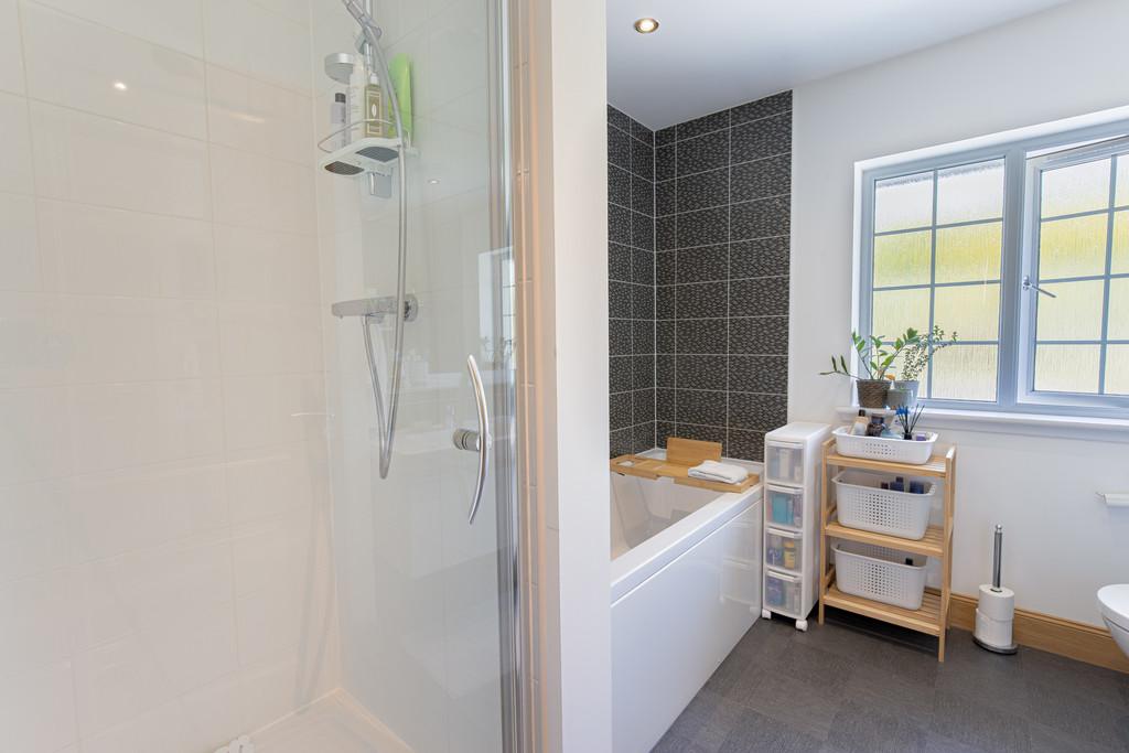 Main Bathroom Angle2