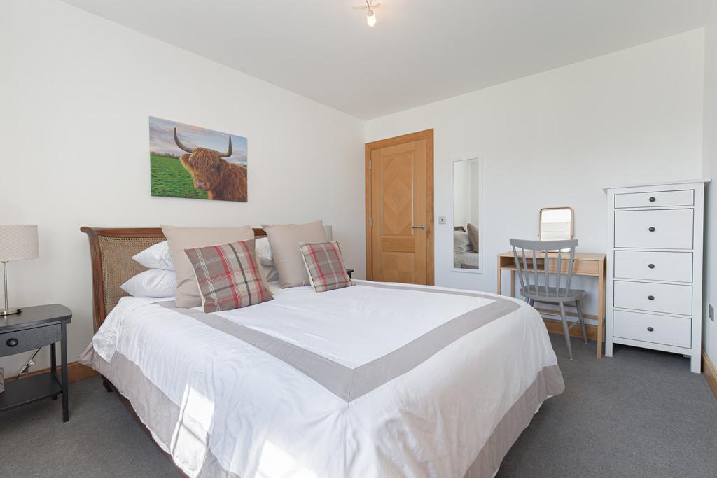 Bedroom1 Angle2