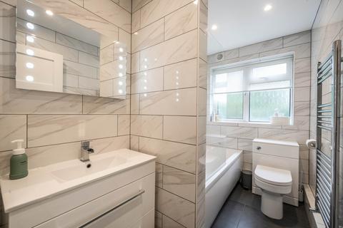 29 Millside, Carshalton, SM5 2BQ