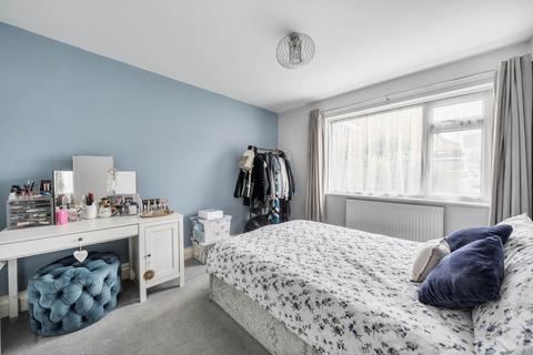 29 Millside, Carshalton, SM5 2BQ