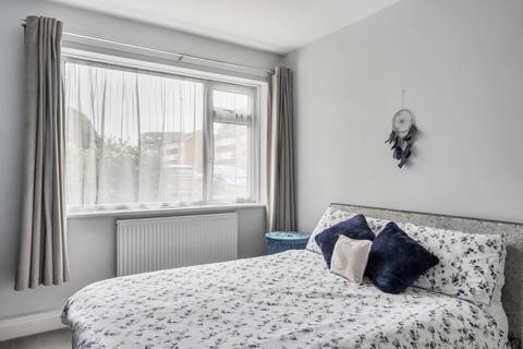 29 Millside, Carshalton, SM5 2BQ