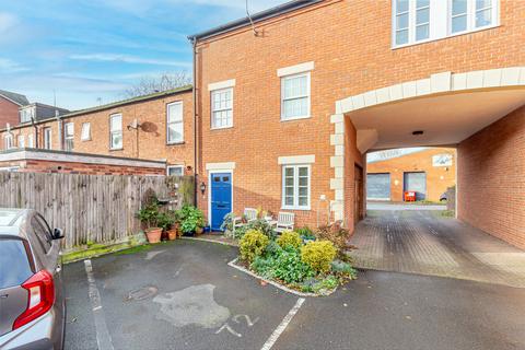 2 bedroom townhouse for sale, Portland Street, Worcester