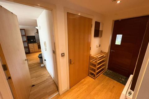 2 bedroom apartment to rent, City Road East, Manchester M15