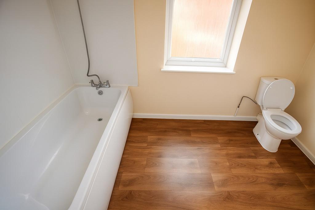 41 Conduit Road - Shared Bathroom; Floor One