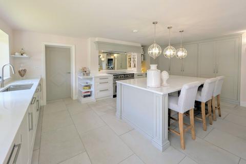 5 bedroom detached house for sale, Warminster Road, Salisbury SP2