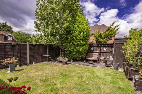 4 Morrison Close, Upper Basildon, Reading, RG8 8LL