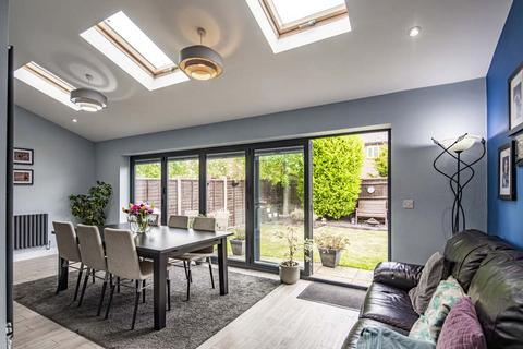 4 Morrison Close, Upper Basildon, Reading, RG8 8LL