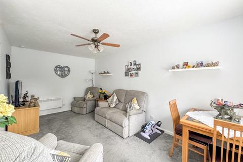 1 bedroom ground floor flat for sale, Lucam Lodge, The Garners, Rochford