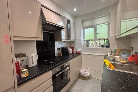 2 bedroom apartment to rent, India Way, London W12