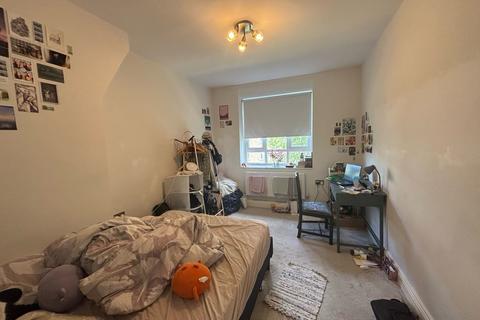 2 bedroom apartment to rent, India Way, London W12