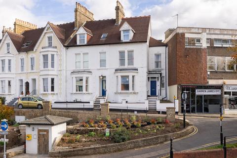 4 bedroom terraced house for sale, Victoria Terrace, Dorking