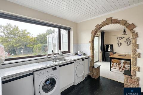 3 bedroom chalet for sale, Milton Avenue, Liversedge