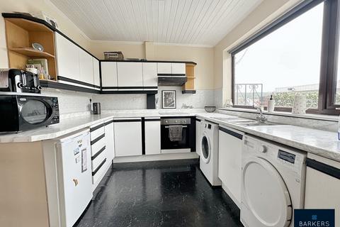 3 bedroom chalet for sale, Milton Avenue, Liversedge