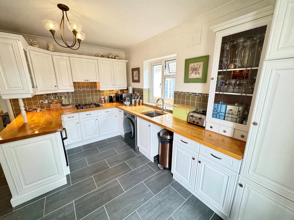 49 Worthing Road EP Kitchen
