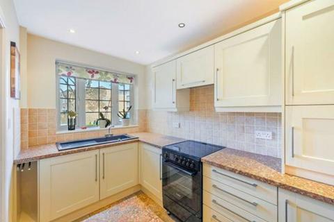 8 Hall Road, Wallington, SM6 0RT