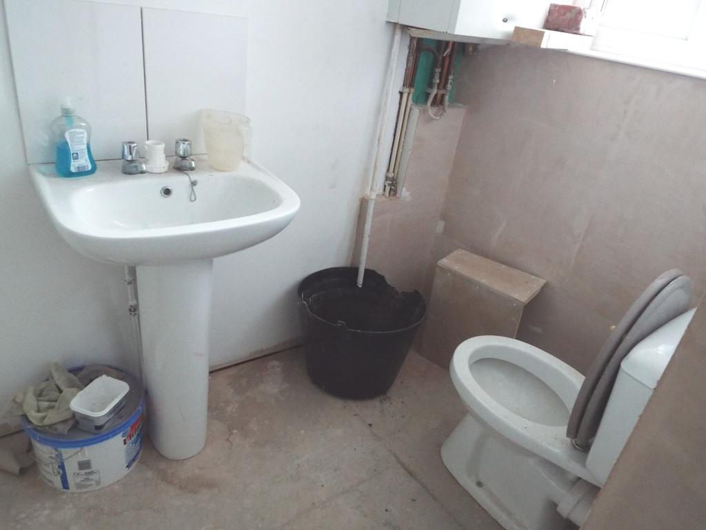 Ground Floor Flat 71 - Shower