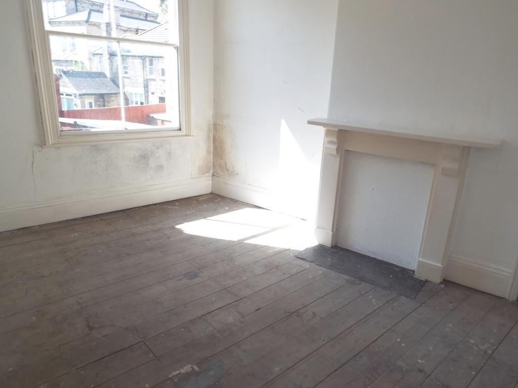 First Floor Flat 71 - Bedroom 1