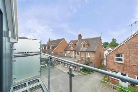 undefined, Junction Place, Wey Hill, Haslemere