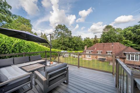 Hillgrove Bunch Lane, Haslemere, GU27 1ET