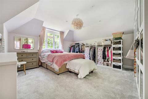 Hillgrove Bunch Lane, Haslemere, GU27 1ET