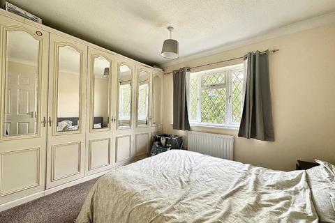2 Wayside Acres, Northampton, NN4 0QE