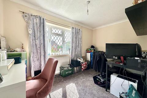 2 Wayside Acres, Northampton, NN4 0QE
