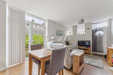 2 bedroom apartment for sale, Broad Street, Chesham, HP5
