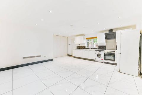2 bedroom flat to rent, Birch Tree Way, Croydon, CR0