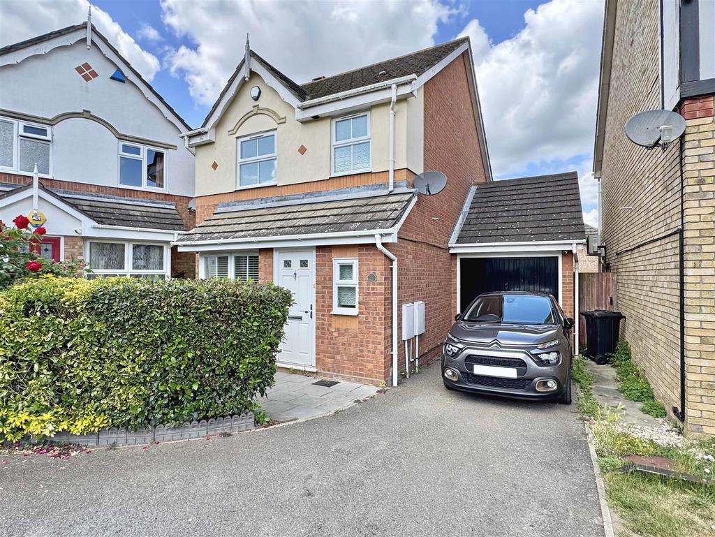 bridport-way-braintree-3-bed-detached-house-350-000