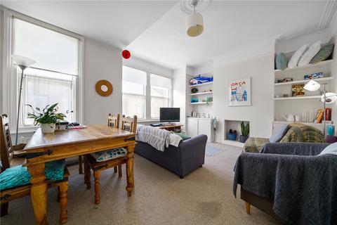 3 bedroom flat for sale, Cathles Road, Clapham South, London