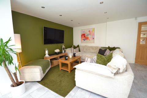 4 bedroom detached house for sale, Idle, Idle BD10