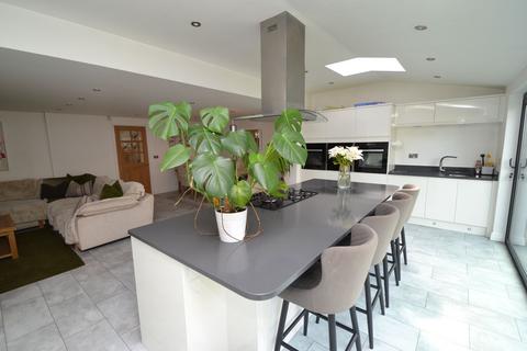 4 bedroom detached house for sale, Idle, Idle BD10