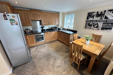 2 bedroom flat for sale, Dunstable, Bedfordshire LU6