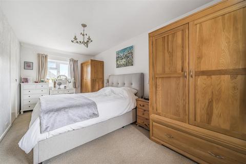 55 Georgelands, Ripley, Woking, GU23 6DF