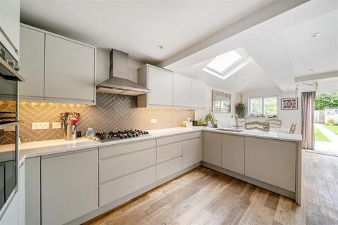 55 Georgelands, Ripley, Woking, GU23 6DF