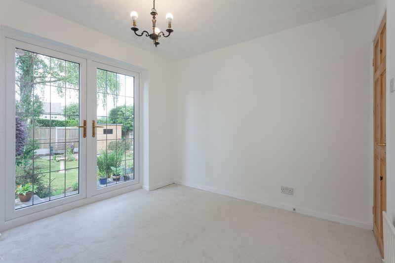 Bedroom 2/sitting