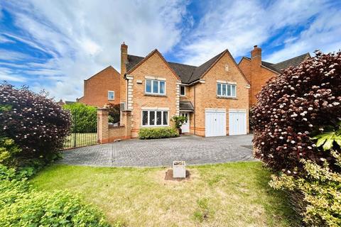 12 Cygnet Drive, Brownhills, Walsall, WS8 6EA