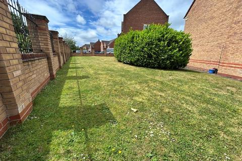 12 Cygnet Drive, Brownhills, Walsall, WS8 6EA