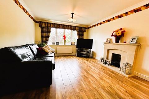 12 Cygnet Drive, Brownhills, Walsall, WS8 6EA