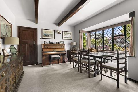 undefined, Ashley Park Crescent, Walton-On-Thames