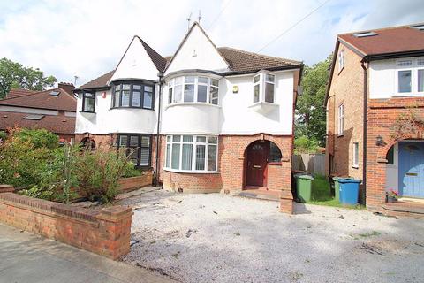 3 bedroom semi-detached house to rent, Lyncroft Avenue, Pinner