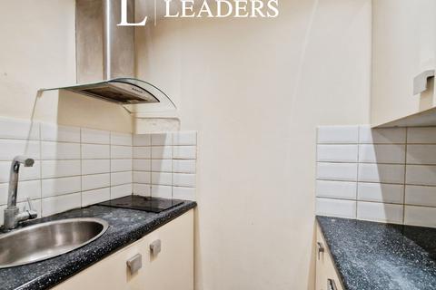 Studio to rent, Roneo Corner, Hornchurch, RM12