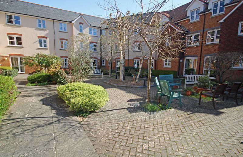 Courtyard garden
